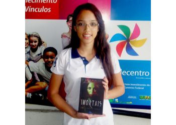 Aprendiz do CIPS lança livro na Bienal!